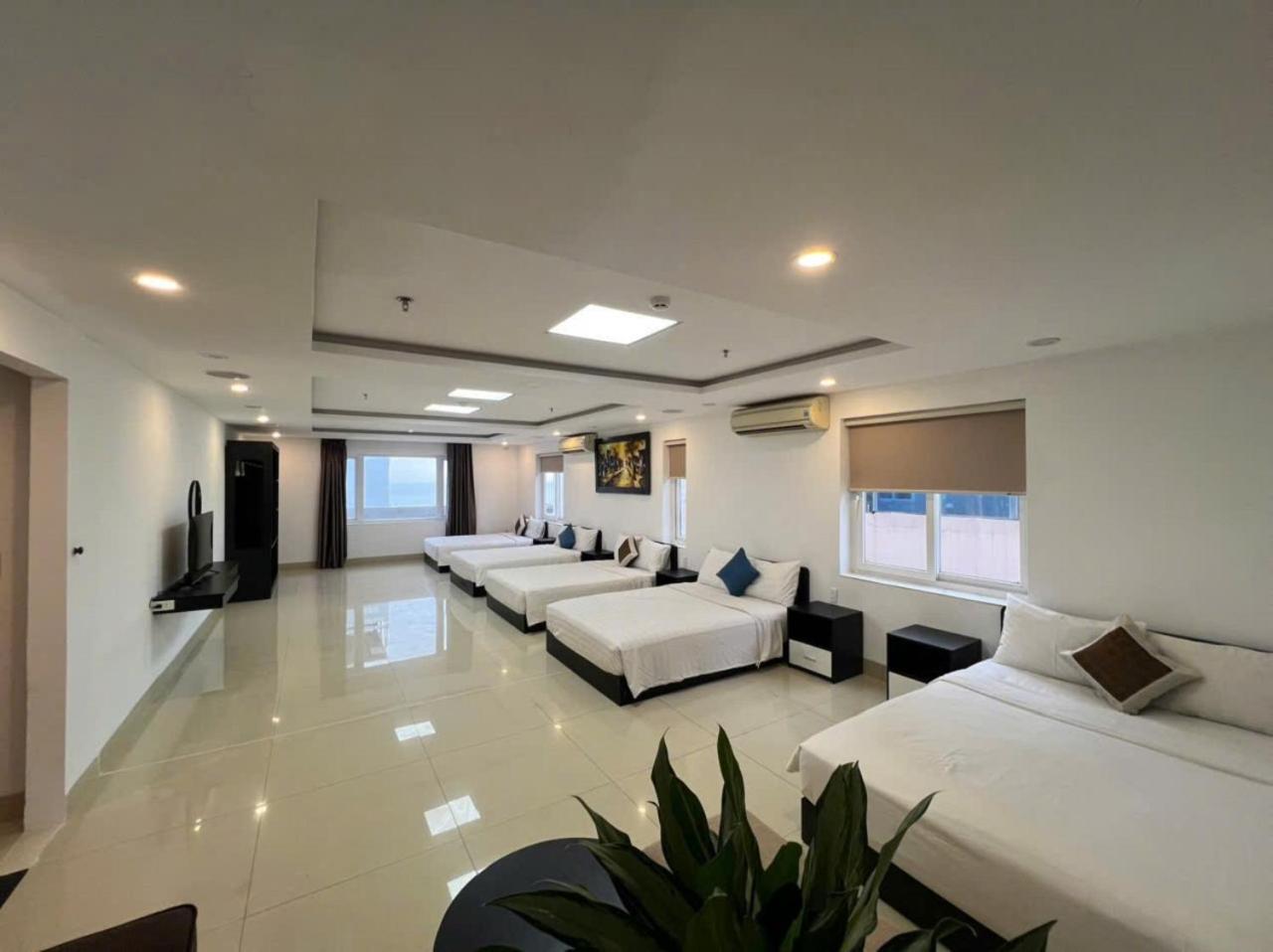 Golden Star By Thg Da Nang